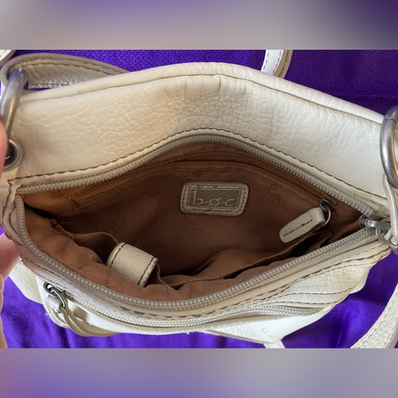 B.O.C. Born Concepts oyster white leather shoulder/cross body purse - Picture 2 of 8